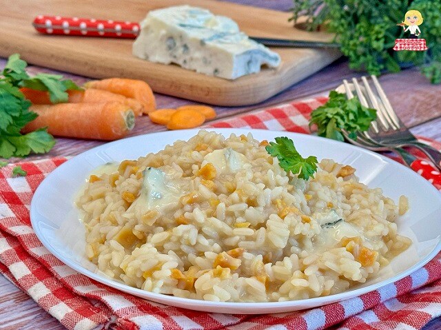 RISOTO CREMOSO DE CENOURAS com GORGONZOLA