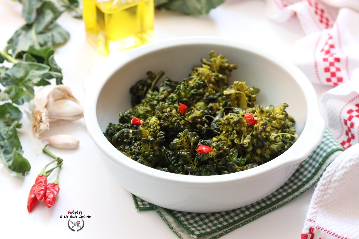 Brócolis calabreses com alho e pimenta