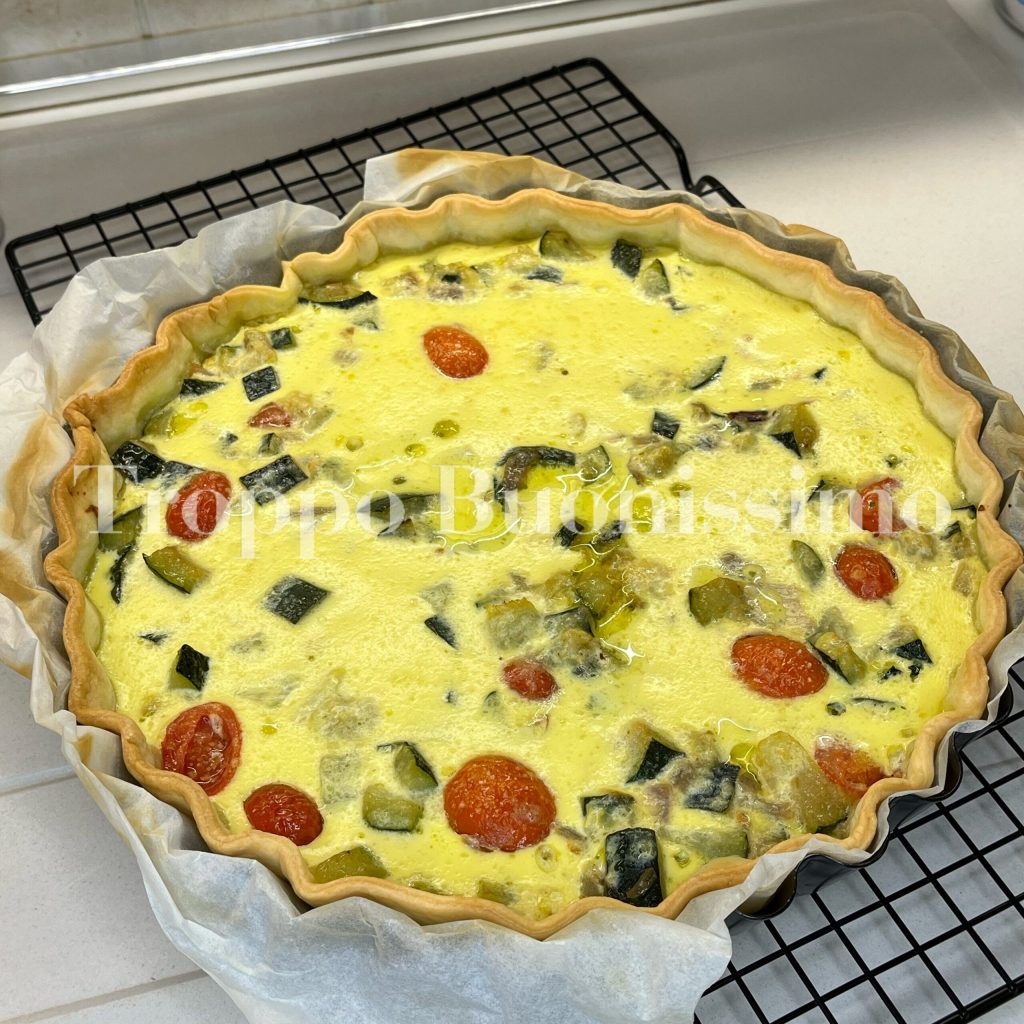 Torta salgada com legumes e massa brisée