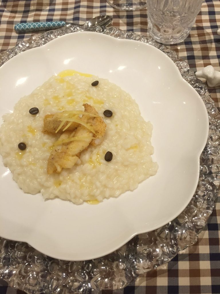 Risoto de café e limão com peixe persico