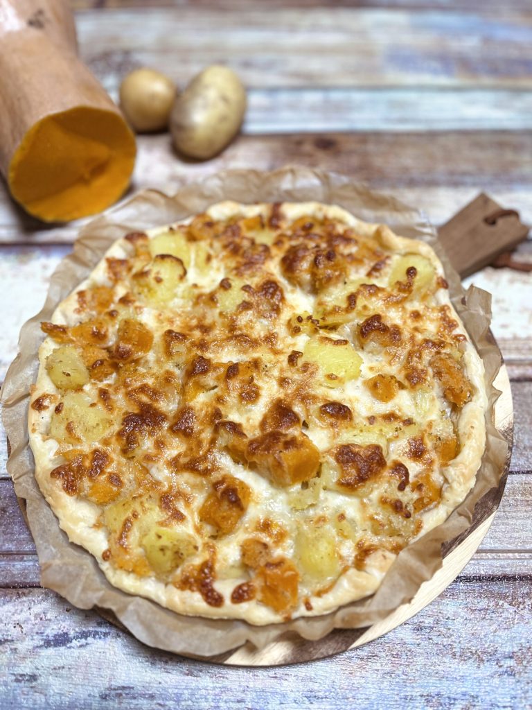 Torta salgada com abóbora e batatas