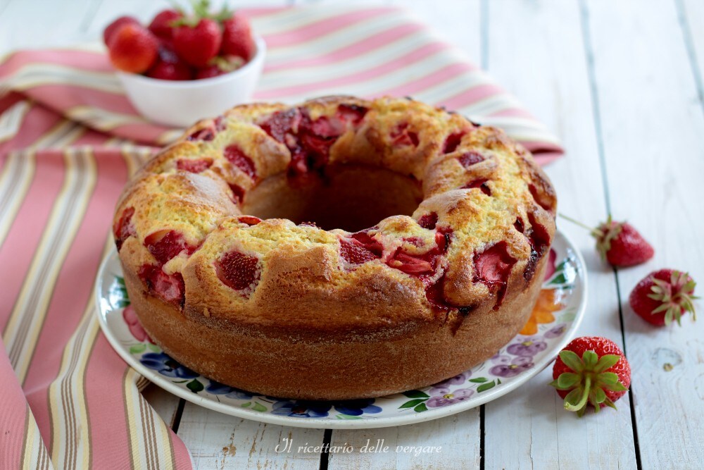 Bolo de Morango e Creme de Leite