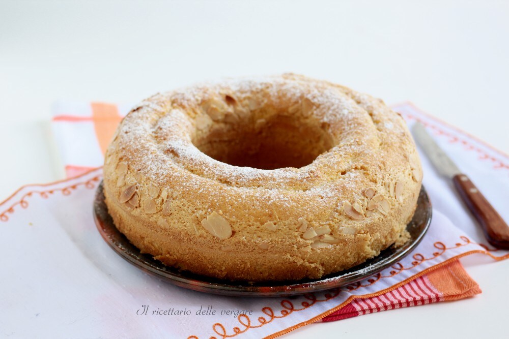 Bolo de Ricota e Amêndoas
