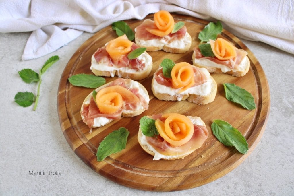 Crostini Presunto Cru e Melão