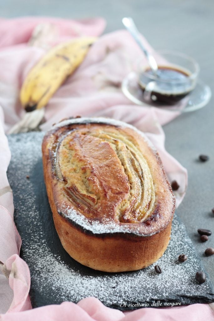Banana bread com café