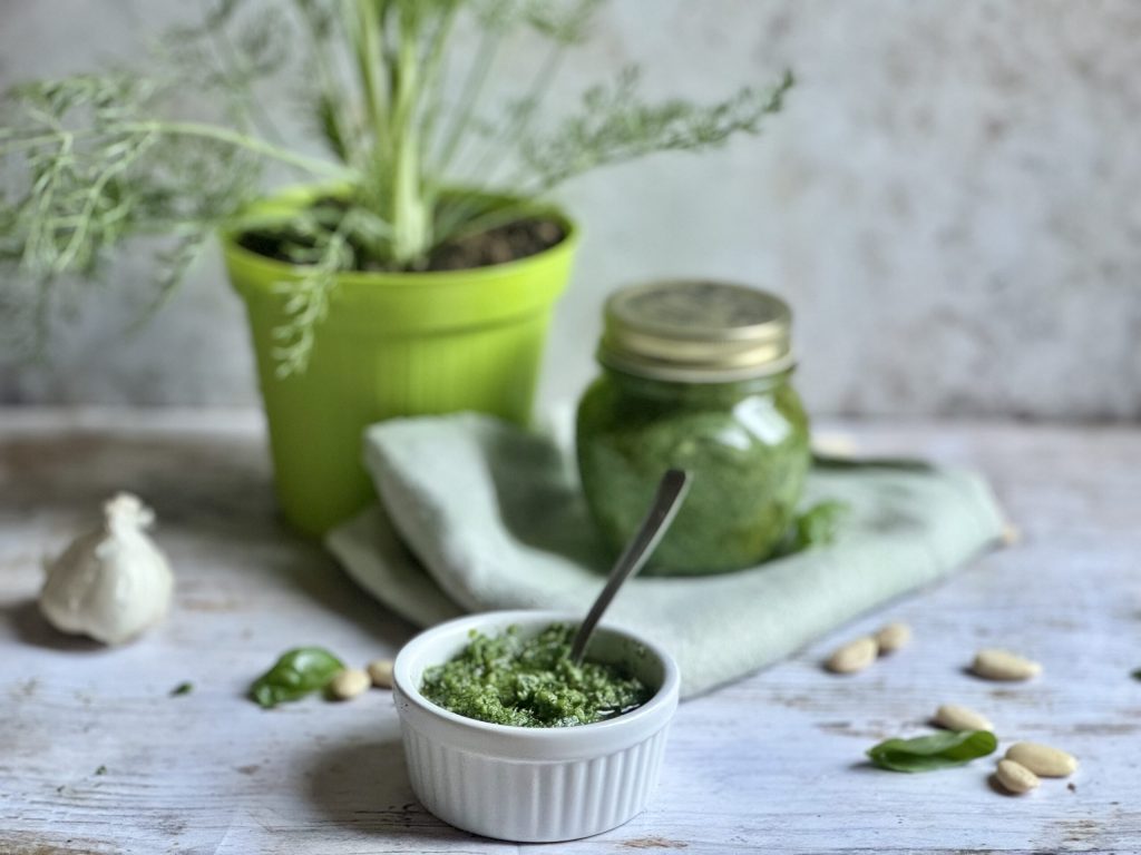 pesto de erva-doce selvagem