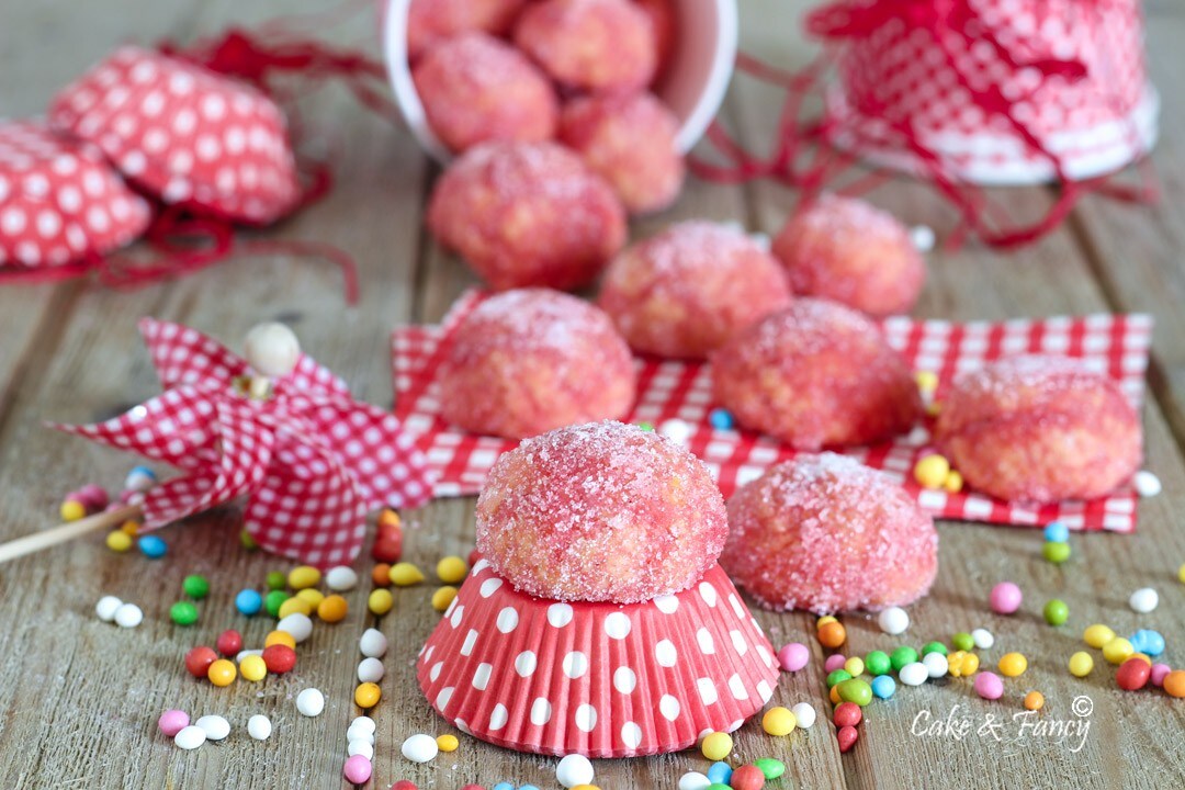 Castagnole com alchermes no forno