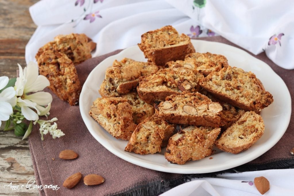 Tozzetti biscoitos com frutas secas