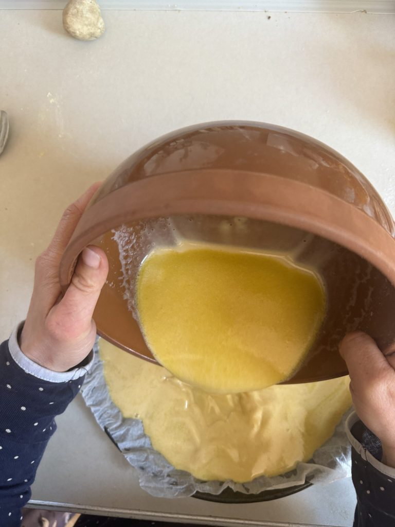 despejar a mistura na forma