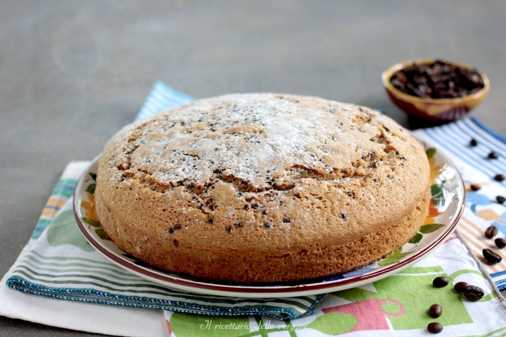 Bolo de café sem leite e manteiga