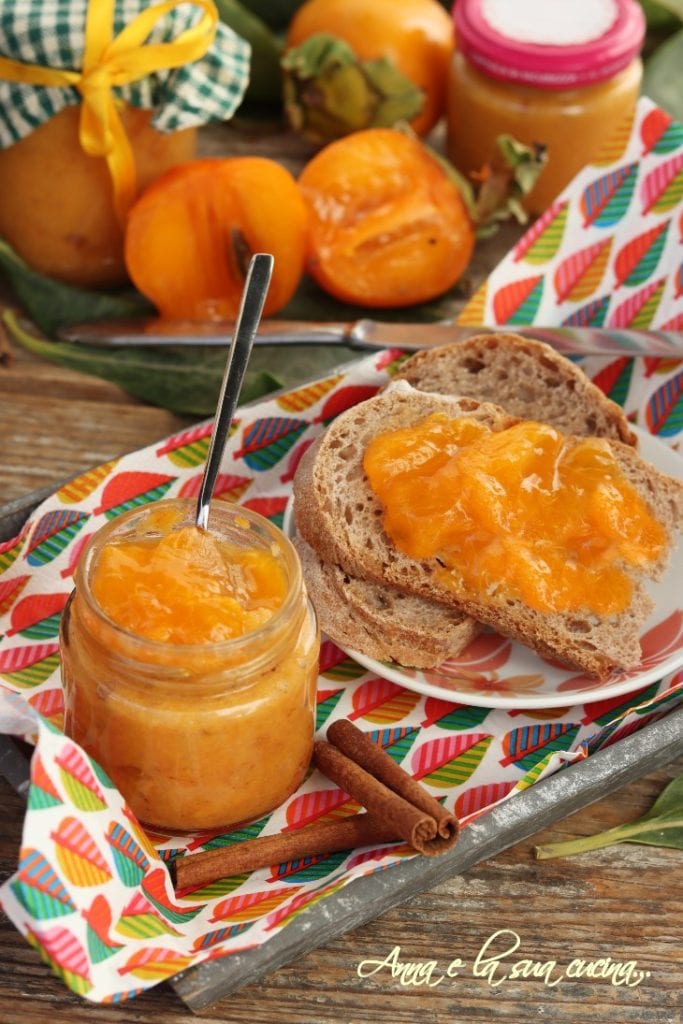 Geleia de caqui com canela