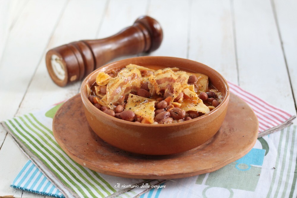 Maltagliati com feijão e bacon