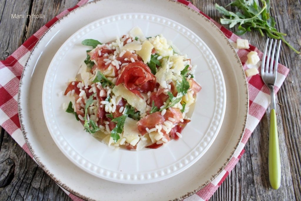 Salada de Arroz com Bresaola Asiago e Rúcula