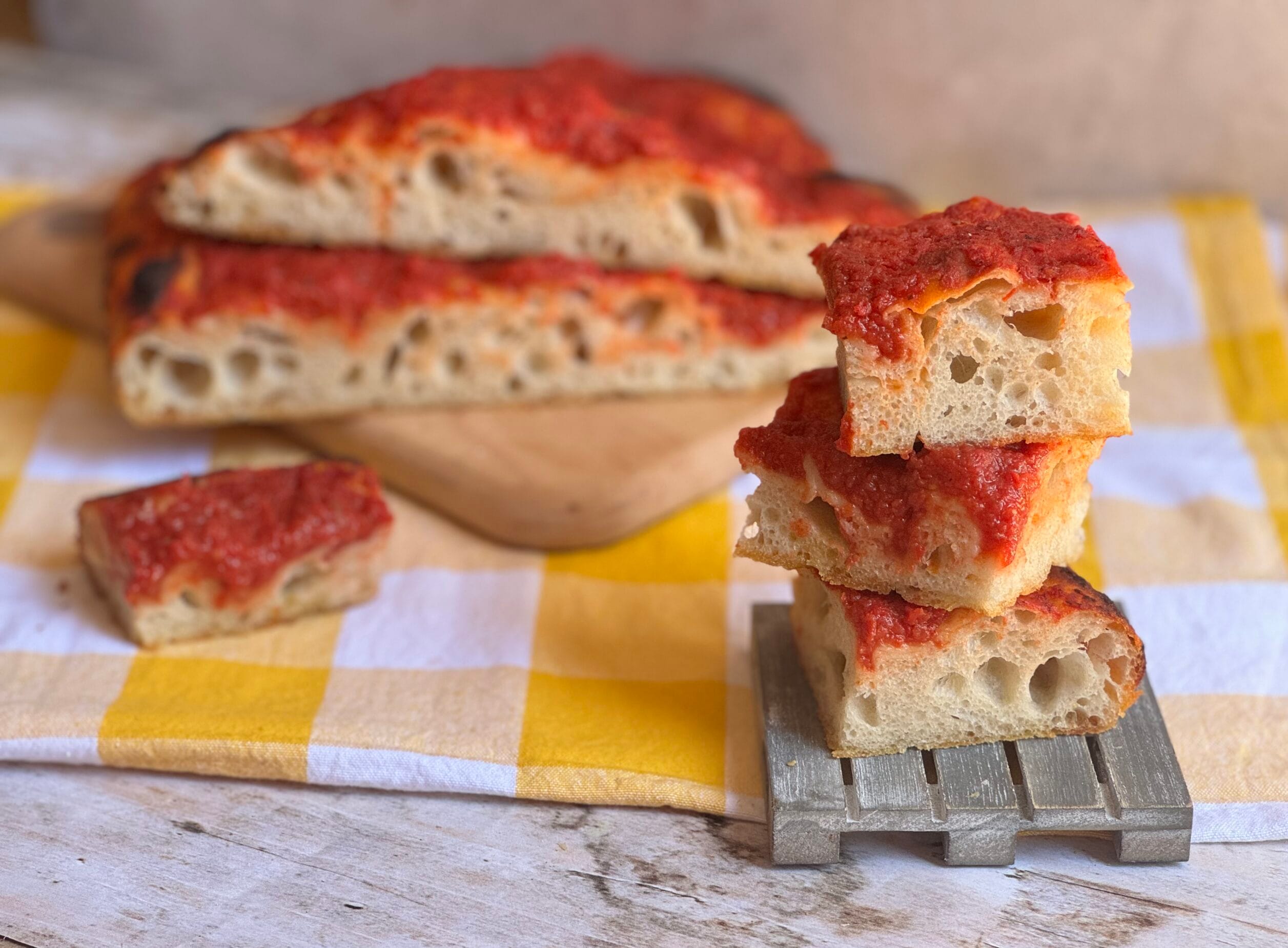 Focaccia vermelha com fermento natural