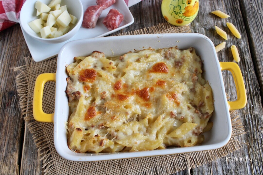 Macarrão de forno com Linguiça e Queijo Scamorza