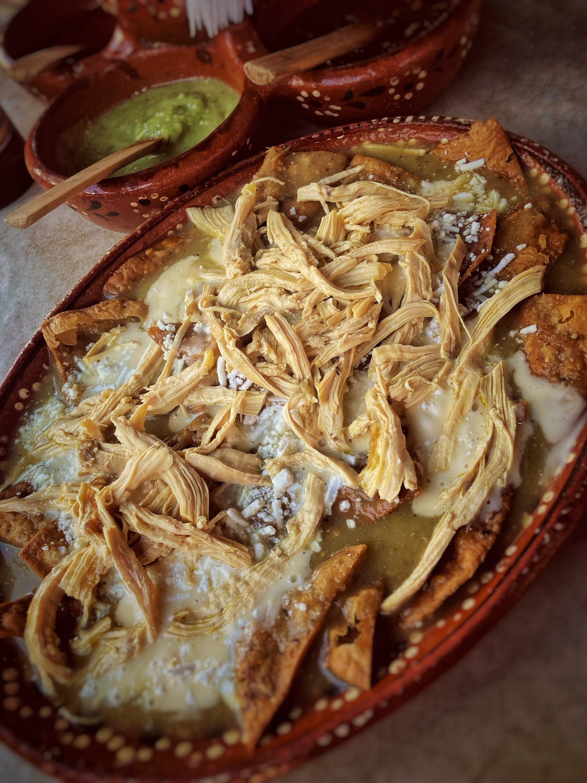 Chilaquiles de frango (México)