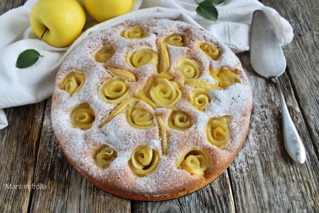 Bolo Fofo com Rosas de Maçã