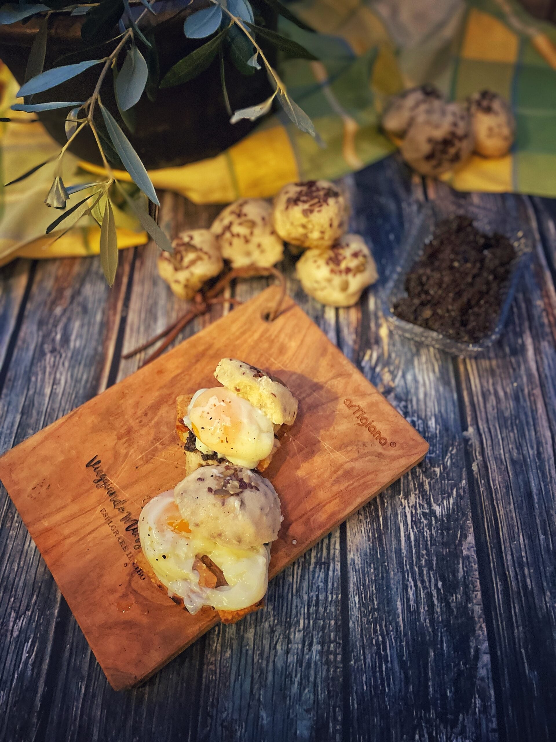 Sanduíche proteico CBT com tempeh e ovo