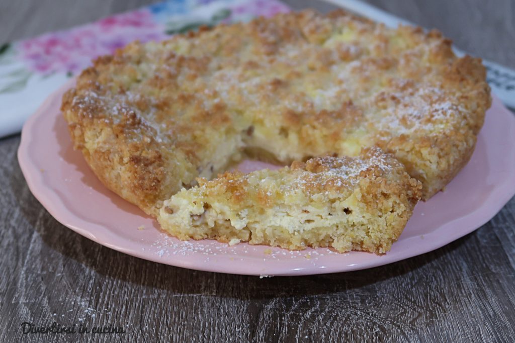 Cuca de ricotta e chocolate branco