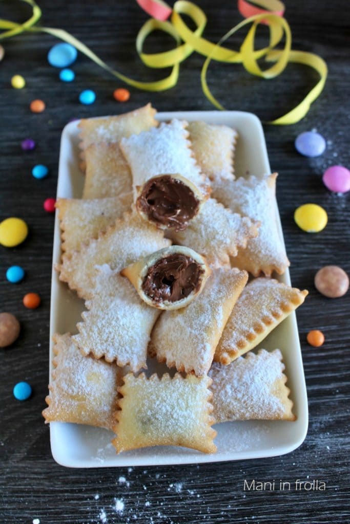 Chiacchiere recheadas com Nutella