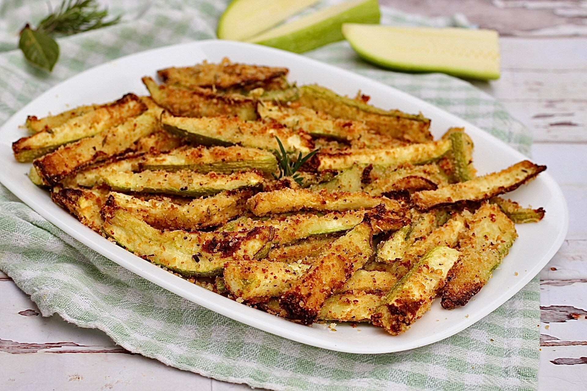 Abobrinhas crocantes na air fryer, crocantes e não oleosas