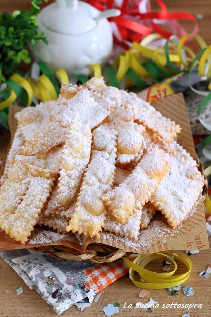 chiacchiere de carnaval com bolhas