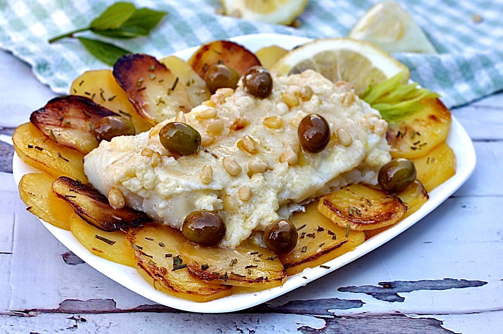 Adeus dieta triste com o filé de bacalhau ao limão!