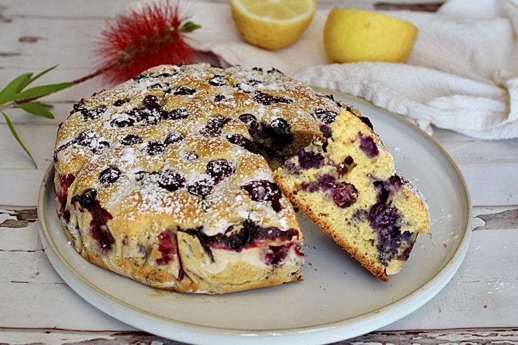 Bolo de mirtilos, tão leve que você come sem culpa