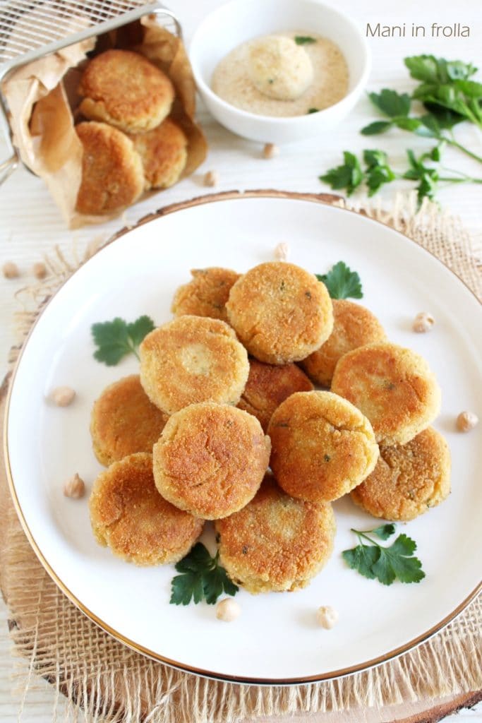 Almôndegas de atum, batata e grão-de-bico