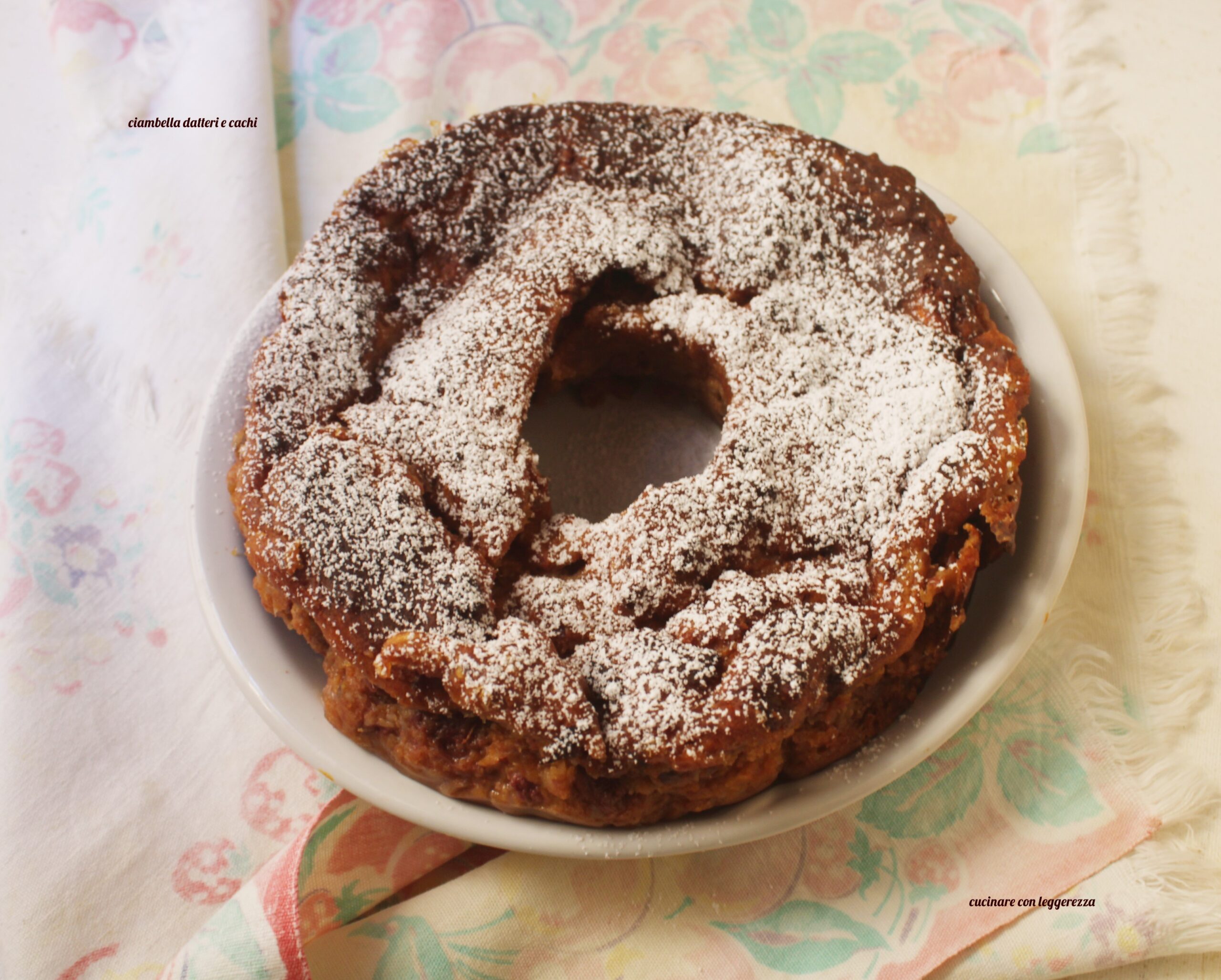 Bolo de tâmaras e caquis