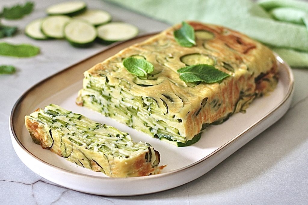 Bolo de abobrinha invisível, receita esperta e leve