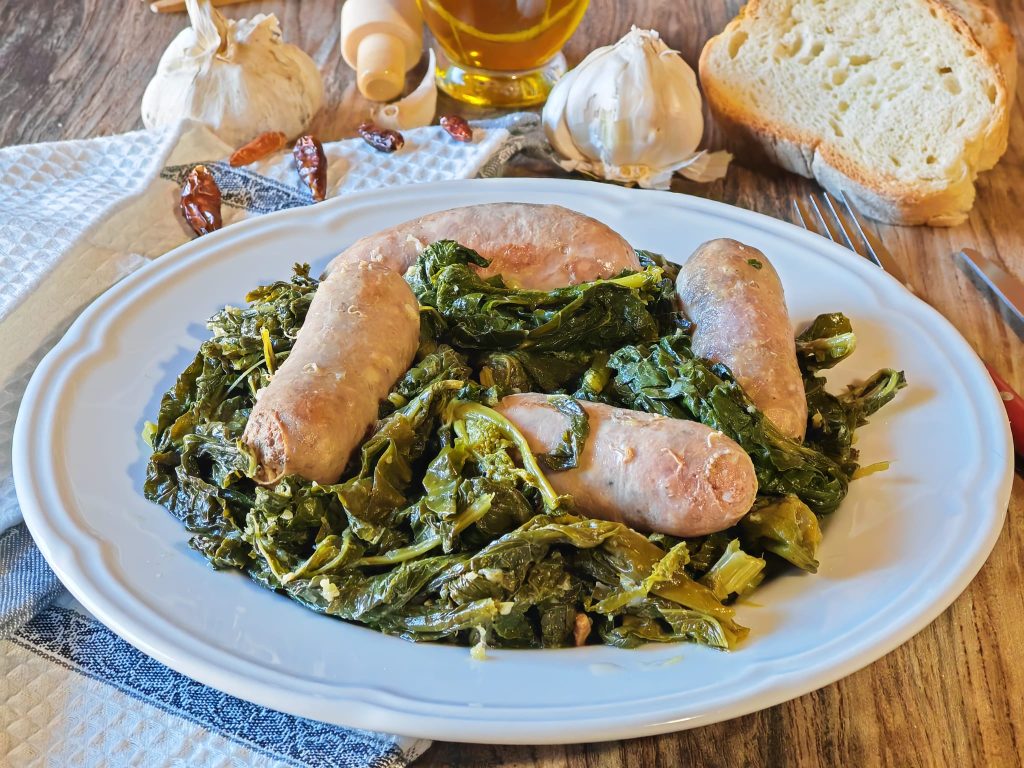 Linguiça e Friarielli na frigideira