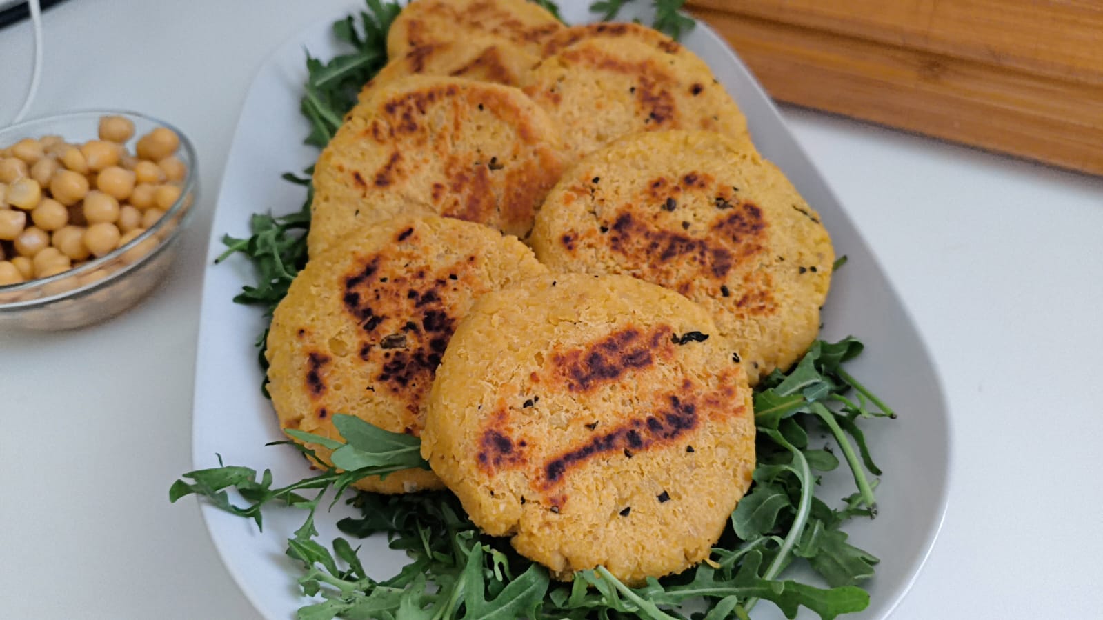 Hambúrguer de grão-de-bico: a receita vegetariana fácil, saudável e saborosa