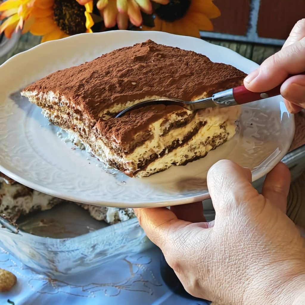 Tiramisù com creme de leite
