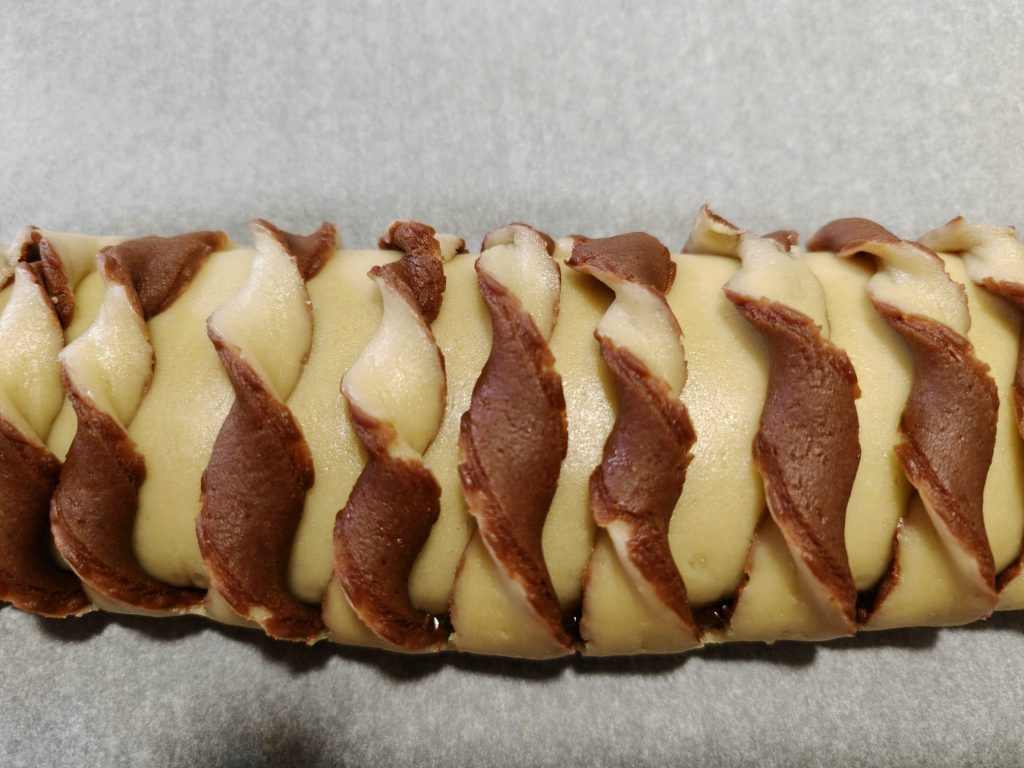 Torta enrolada trançada