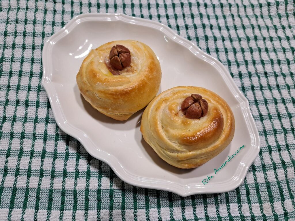 Rosetas de pão-brioche recheadas