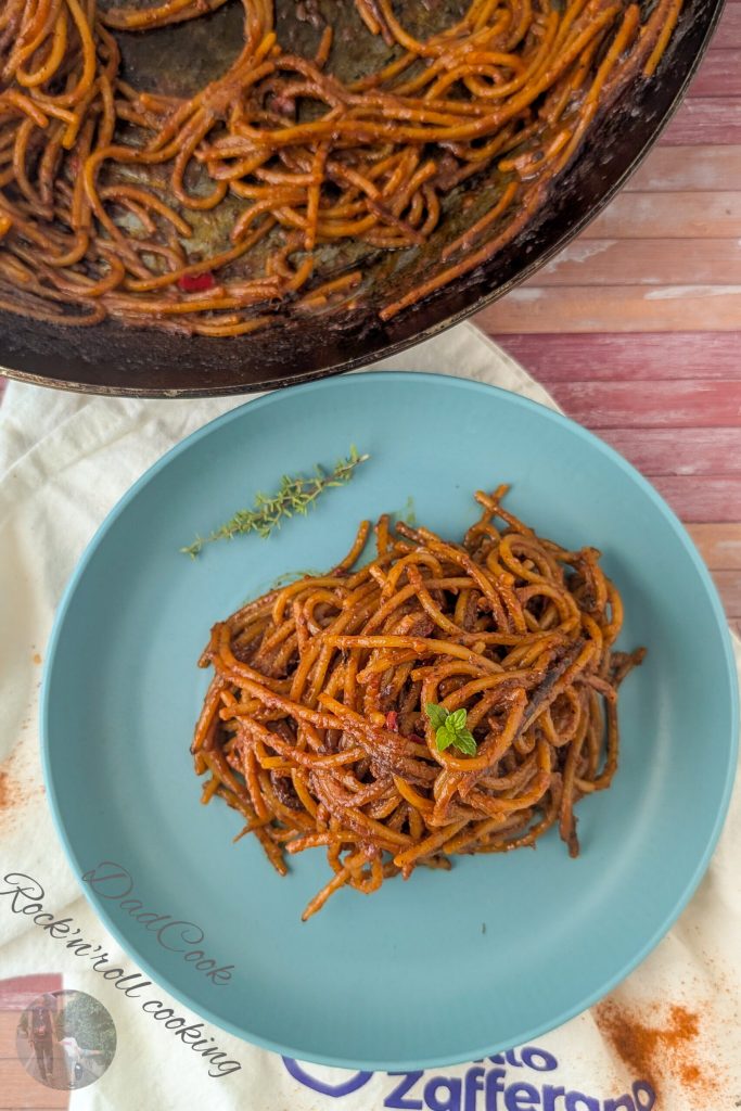 Spaghetti all'assassina: como deixá-los crocantes e perfeitos