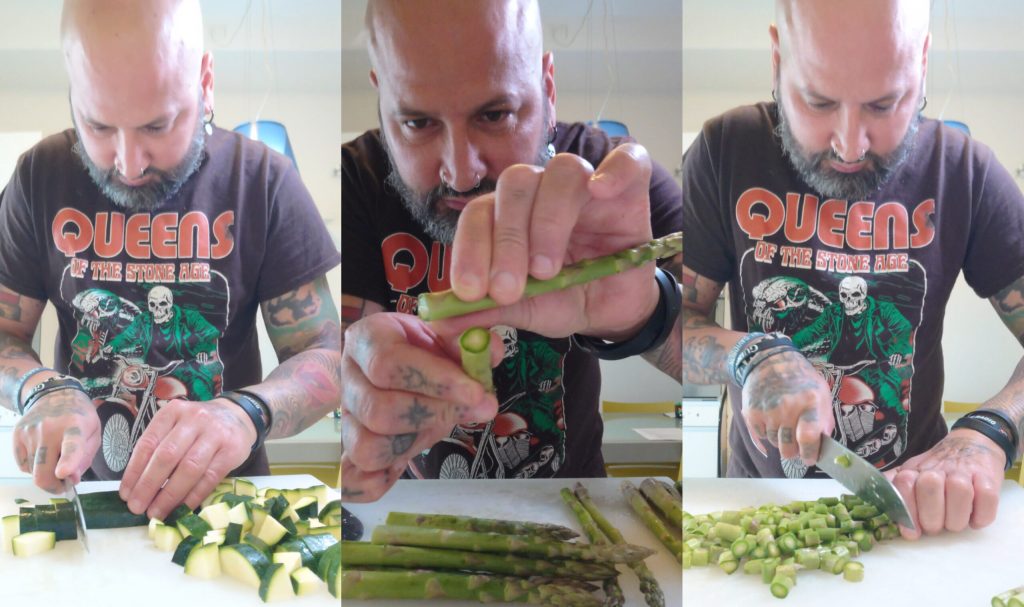 Macarrão com Abobrinha e Atum Fresco Selado Receita de Verão Rápida