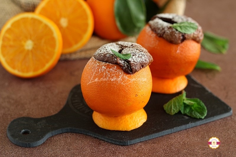 Copinhos de laranja recheados com creme