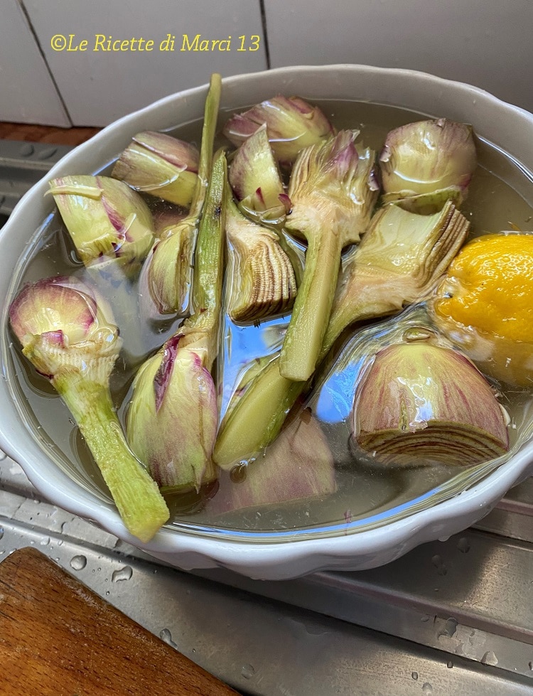 Lasanha de alcachofras com provolone, emmental e presunto cozido alcachofras