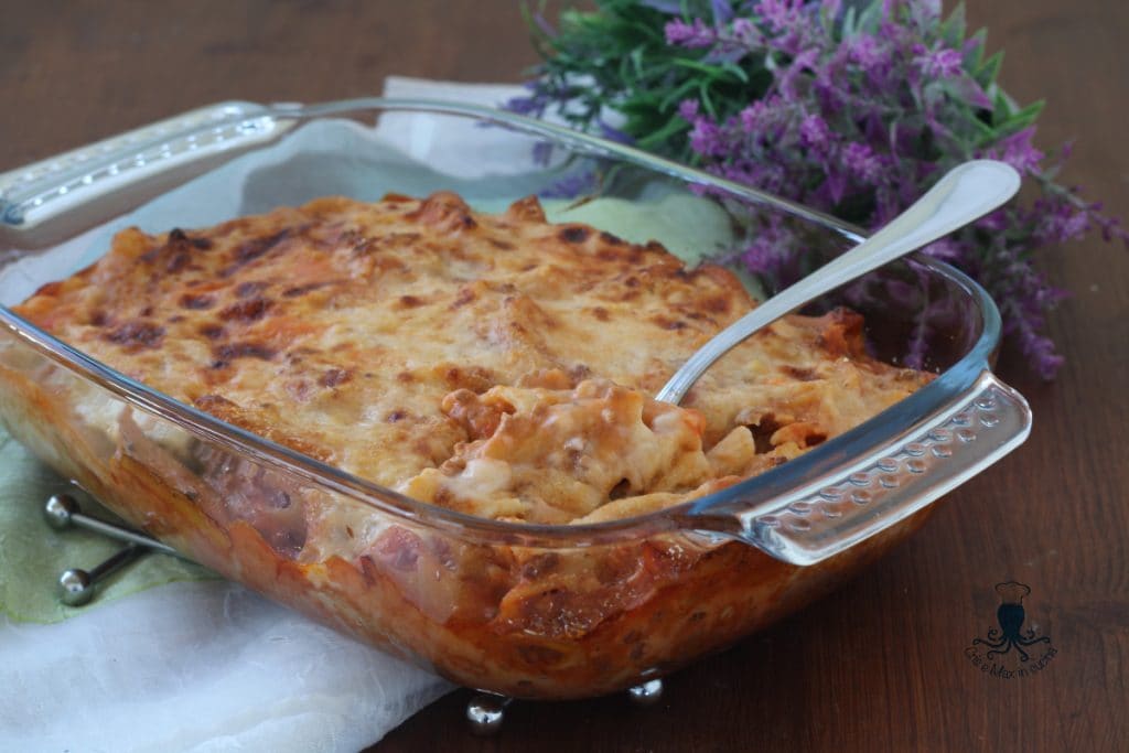 Macarrão gratinado com provolone no forno1
