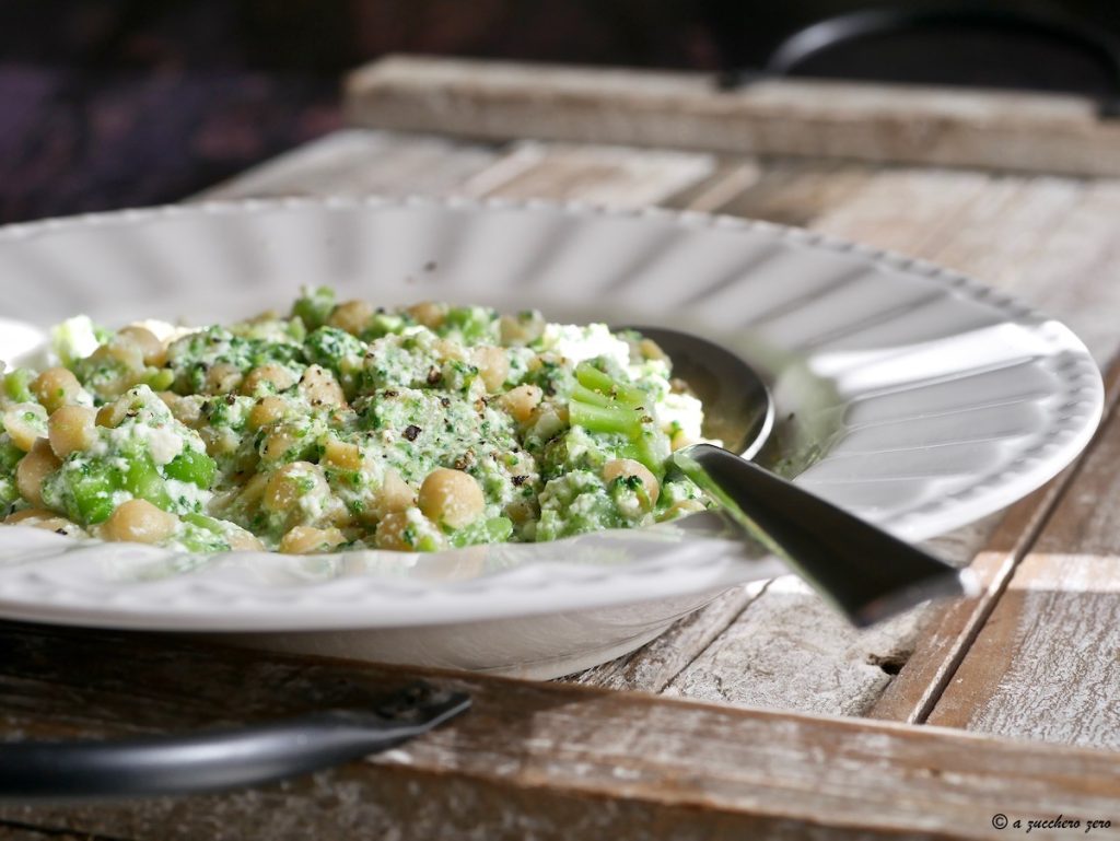Macarrão integral com brócolis e ricota