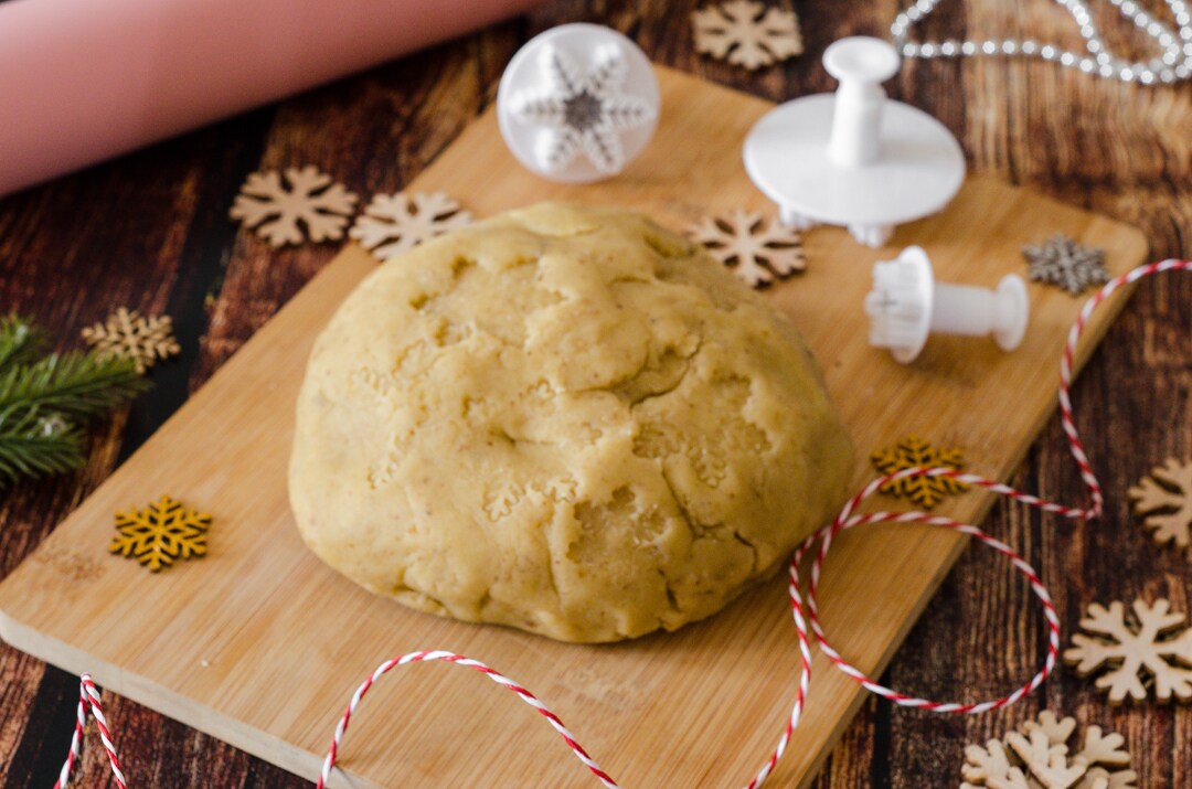 Massa amanteigada com nozes, para tortas, biscoitos e outras sobremesas!