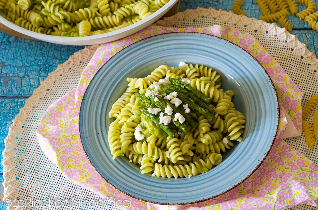 Massa com creme de aspargos