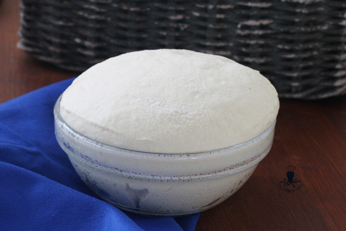 Massa para pizza para a fritadeira elétrica