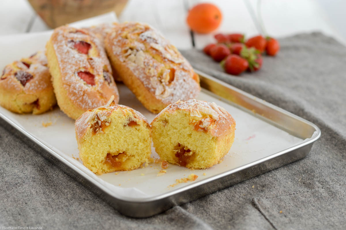 Mini bolos de frutas na fritadeira a ar