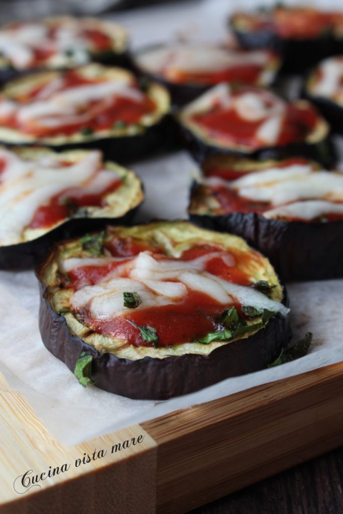 Mini pizzas de berinjela na fritadeira a ar Cozinha vista mar