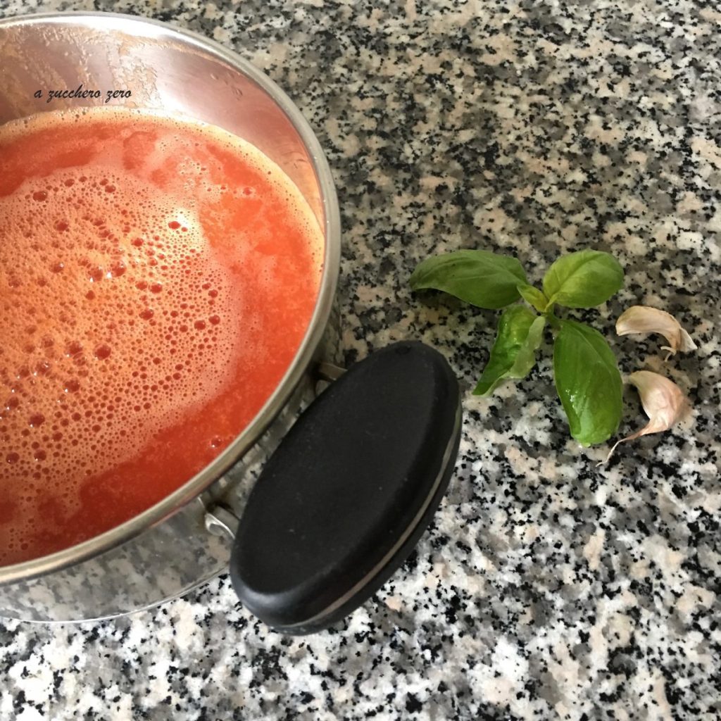 Molho de tomate caseiro sem açúcar nem óleo na cocção | receita digerível e leve