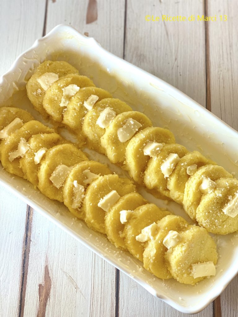 Nhoque de semolina à romana