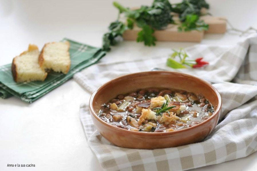 Feijões borlotti secos com legumes